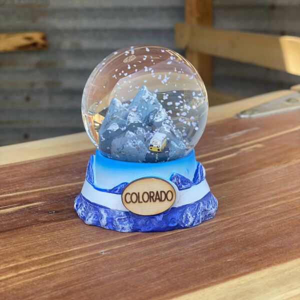 Colorado Moutain Snowglobe Thumbnail